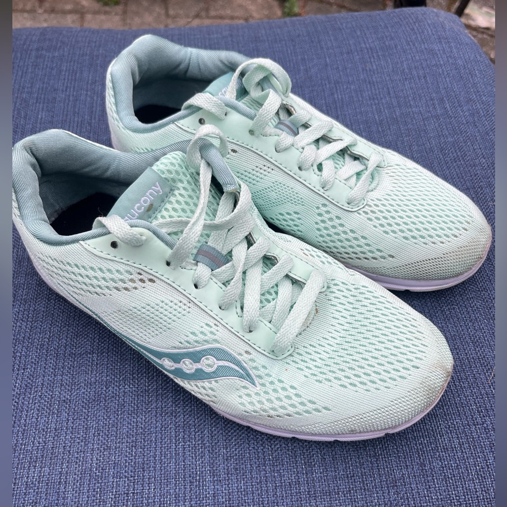 Saucony Size 8.5 US Grid Ideal Women’s Green Running Shoes
